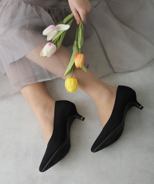 DEMETER(デメテル)の「5.5㎝ ポインテッドトゥ ピンヒール パンプス(パンプス・レディース・ブラック/ピンクゴールド/ガンメタ/ブラック系その他・21.5cm/22.0cm/22.5cm/23.5cm/24.5cm/23.0cm/24.0cm/25.0cm)」の1枚目の写真