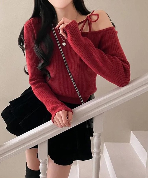 Nia（ニア）の「Nia(ニア)/ワンショルダー　リボンニット（ニット/セーター・レディース・ブラック/アイボリー/レッド・FREE）」の3枚目の写真