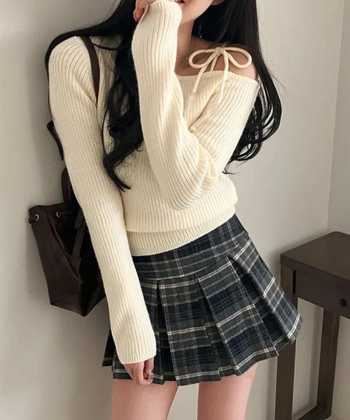 Nia（ニア）の「Nia(ニア)/ワンショルダー　リボンニット（ニット/セーター・レディース・ブラック/アイボリー/レッド・FREE）」の11枚目の写真