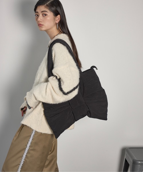 THE YOn（ザヨン）の「ビックリボンモチーフトートバッグ（トートバッグ・レディース・ブラック/サックスブルー/グレー・FREE）」の5枚目の写真