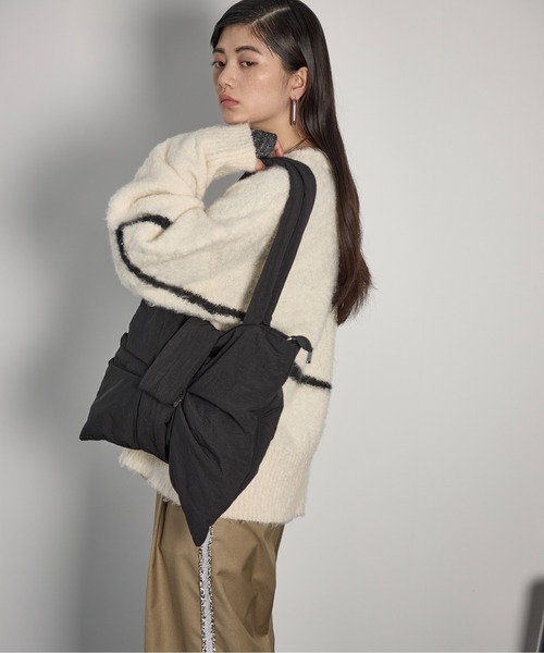 THE YOn（ザヨン）の「ビックリボンモチーフトートバッグ（トートバッグ・レディース・ブラック/サックスブルー/グレー・FREE）」の6枚目の写真