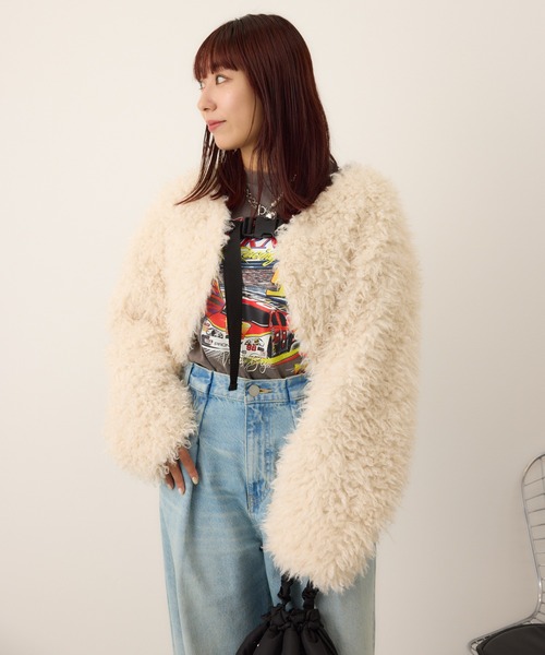 RODEO CROWNS WIDE BOWL（ロデオクラウンズワイドボウル）の「ボアボレロブルゾン（ブルゾン・レディース・アイボリー/ブラック/ベージュ・FREE）」の2枚目の写真