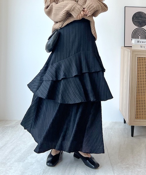 Futier land（フューティアランド）の「歩くたびココロモオドル。ランダムフリルティアードロングスカート（スカート・レディース・チャコールグレー/オフホワイト/ブラック・LARGE/MEDIUM）」の8枚目の写真