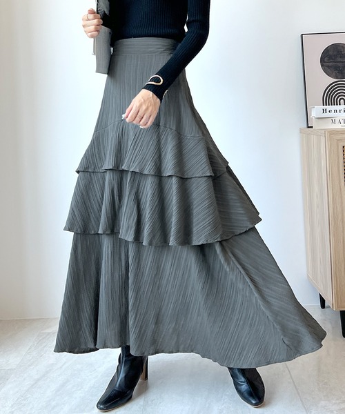 Futier land（フューティアランド）の「歩くたびココロモオドル。ランダムフリルティアードロングスカート（スカート・レディース・チャコールグレー/オフホワイト/ブラック・LARGE/MEDIUM）」の15枚目の写真