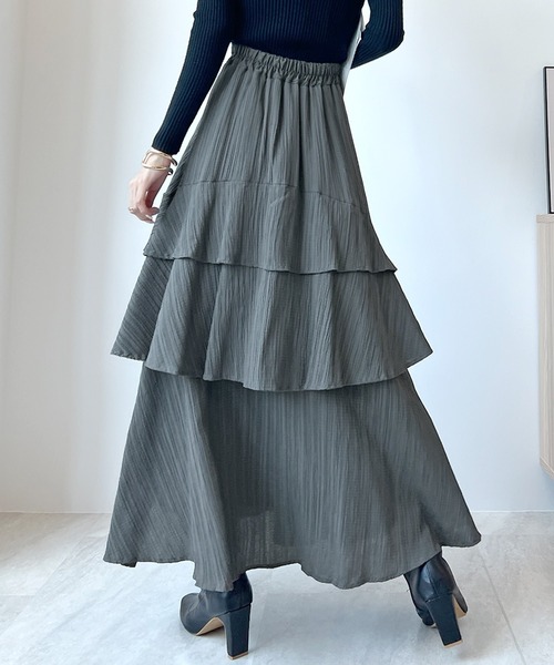 Futier land（フューティアランド）の「歩くたびココロモオドル。ランダムフリルティアードロングスカート（スカート・レディース・チャコールグレー/オフホワイト/ブラック・LARGE/MEDIUM）」の19枚目の写真