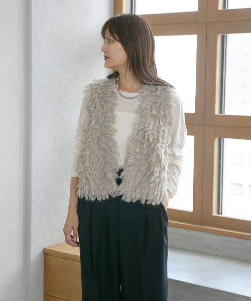 URBAN RESEARCH（アーバンリサーチ）の「ループニットベスト（ベスト・レディース・ライトグレー/チャコールグレー・FREE）」の16枚目の写真