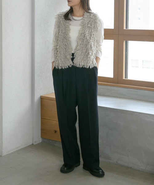 URBAN RESEARCH（アーバンリサーチ）の「ループニットベスト（ベスト・レディース・ライトグレー/チャコールグレー・FREE）」の17枚目の写真