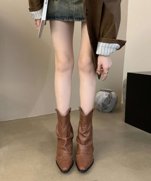 lilful（リルフル）の「スタッズアクセント ウエスタンショートブーツ（ブーツ・レディース・ブラック/ブラウン/ダークブラウン・M/L）」の22枚目の写真