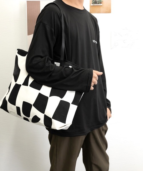AsaAura(アサオーラ)の「メンズtシャツ 長袖 ロンTクールネック(Tシャツ/カットソー・メンズ・ブルー/ブラック/ピンク/ホワイト/ダークグレー・FREE)」の6枚目の写真
