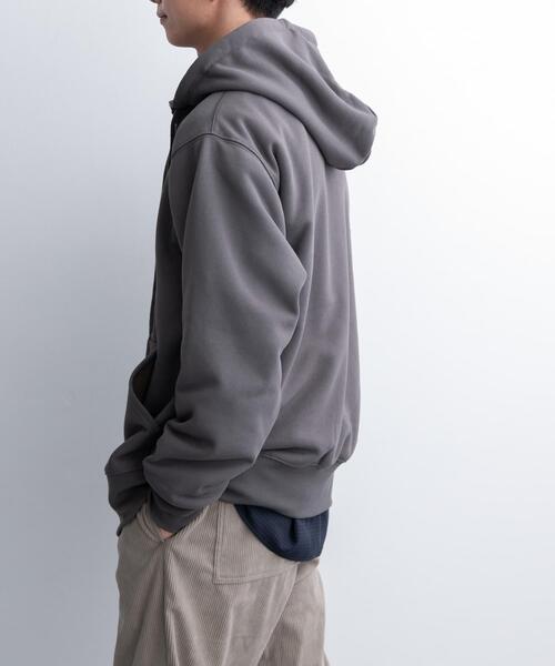 FORK&SPOON（フォークアンドスプーン）の「FORK&SPOON　CAVE フーディースウェット（スウェット・メンズ・チャコールグレー/アイボリー・4/5）」の9枚目の写真