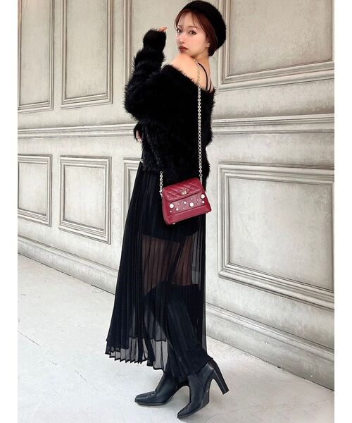 RESEXXY(リゼクシー)の「パールポイントキルティングバッグ(ショルダーバッグ・レディース・レッド/ブラック・FREE)」の6枚目の写真