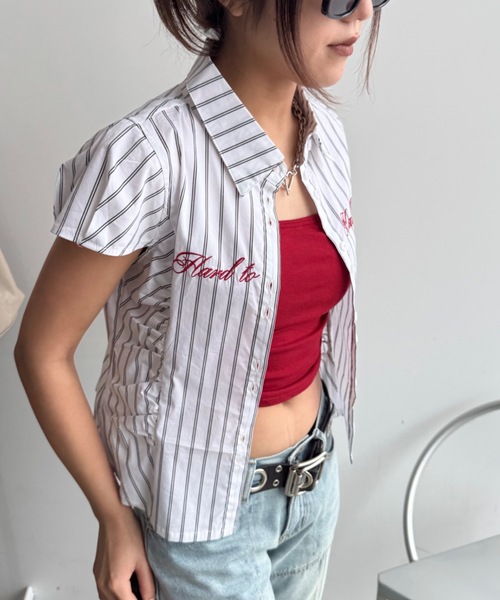 SHAGGIE（シャギー）の「刺繍入りピンストライプ半袖シャツ（シャツ/ブラウス・レディース・ホワイト/ブラック・FREE）」の9枚目の写真