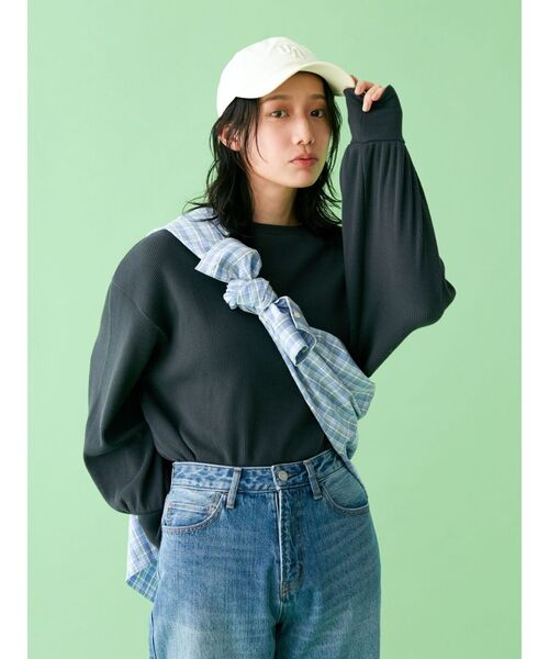 Ungrid(アングリッド)の「【WEB限定】スリーブボリュームワッフルロングスリーブTee(Tシャツ/カットソー・レディース・ピンク/チャコールグレー/アイボリー/ネイビー/イエロー/オレンジ・FREE)」の19枚目の写真