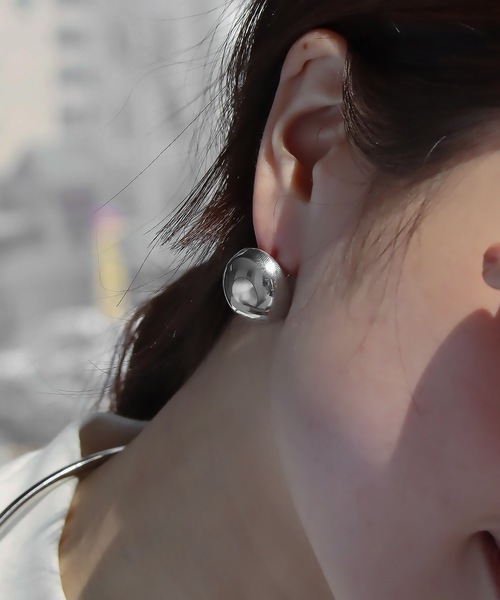 abaskdesign(アバスクデザイン)の「金属アレルギー対応 メタルボタンピアス(ピアス(両耳用)・レディース・ゴールド/シルバー・FREE)」の8枚目の写真