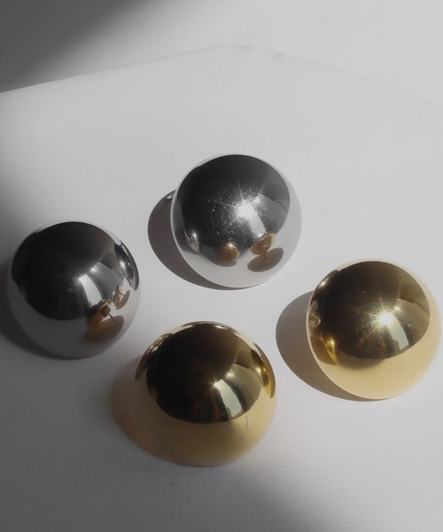 abaskdesign(アバスクデザイン)の「金属アレルギー対応 メタルボタンピアス(ピアス(両耳用)・レディース・ゴールド/シルバー・FREE)」の5枚目の写真