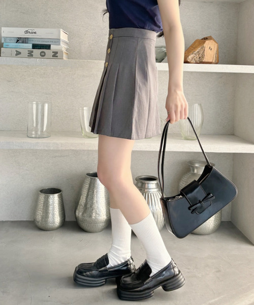 Ada.(エイダ)の「金ボタン ハイウエスト プリーツミニスカート(スカート・レディース・ブラック/グレー/ブラウン・M/S)」の9枚目の写真