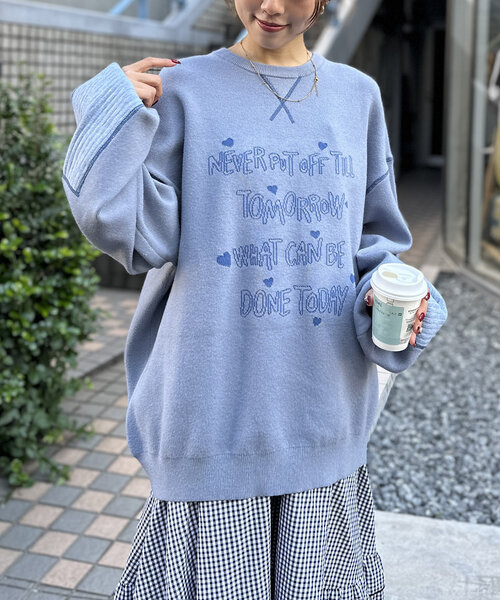 w closet(ダブルクローゼット)の「BIGスウェットライクプルオーバー(ニット/セーター・レディース・グレー/オフホワイト/ブルー・FREE)」の22枚目の写真