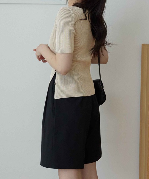 CHAN ME(チャンミ)の「アシメネックサマーリブニット(ニット/セーター・レディース・イエロー/グレイッシュベージュ/ブラック・MEDIUM/LARGE/X-LARGE)」の15枚目の写真