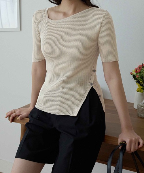 CHAN ME(チャンミ)の「アシメネックサマーリブニット(ニット/セーター・レディース・イエロー/グレイッシュベージュ/ブラック・MEDIUM/LARGE/X-LARGE)」の18枚目の写真