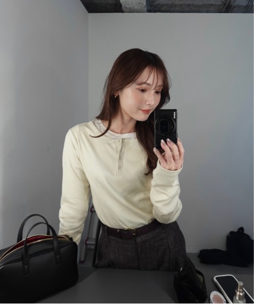 Bonjour Sagan（ボンジュールサガン）の「前後2WAYラメリブヘンリーネックプルオーバー（Tシャツ/カットソー・レディース・アイボリー/ライトブラック/グレー・FREE）」の19枚目の写真