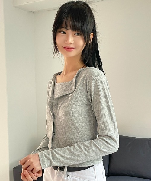 muahmuah（ムーアムーア）の「A'GEM/9 × .kom 『muah muah/ムーアムーア』 SLIM FIT LOGO CARDIGAN/スリムフィット ロゴ カーディガン（カーディガン/ボレロ・レディース・ホワイト/ブラック/グレー/ピンク・FREE）」の16枚目の写真