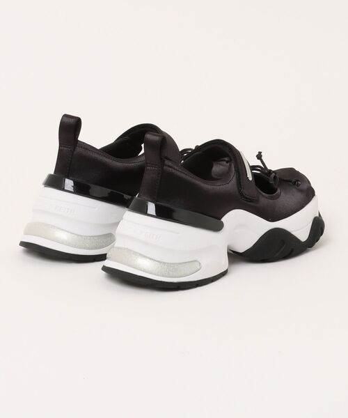 CHARLES & KEITH(チャールズ & キース)の「ボウ ツートーンメリージェーンスニーカー(スニーカー・レディース・シルバー/ホワイト/ブラック系その他2・25.5cm/25cm/24.5cm/23.5cm/23cm/22.5cm)」の18枚目の写真