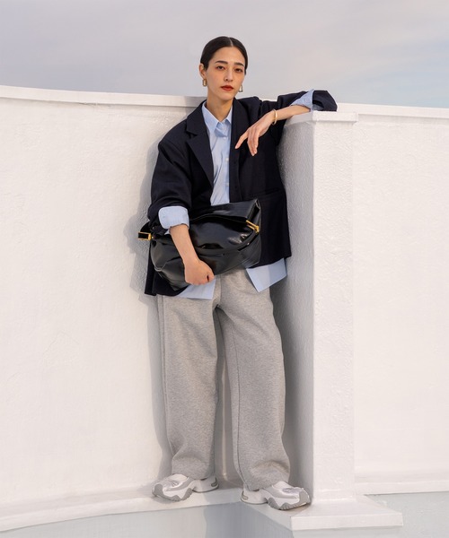 CHARLES & KEITH(チャールズ & キース)の「ボウ ツートーンメリージェーンスニーカー(スニーカー・レディース・シルバー/ホワイト/ブラック系その他2・25.5cm/25cm/24.5cm/23.5cm/23cm/22.5cm)」の5枚目の写真