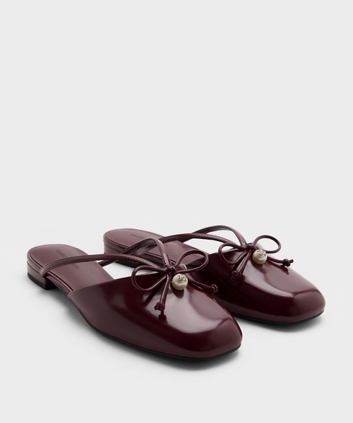 CHARLES & KEITH(チャールズ & キース)の「パールアクセント ボウフラットミュール(サンダル・レディース・ブラック系その他7/バーガンディー・25.5cm/25cm/24.5cm/23.5cm/23cm/22.5cm/26.5cm)」の3枚目の写真