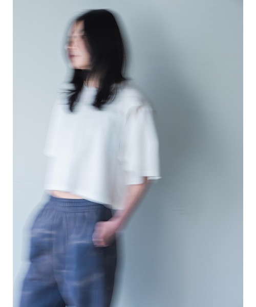 k3&co.（ケイスリーアンドコー）の「BACK OPEN TOP（Tシャツ/カットソー・レディース・チャコール/レッド/ホワイト・ONE SIZE）」の6枚目の写真