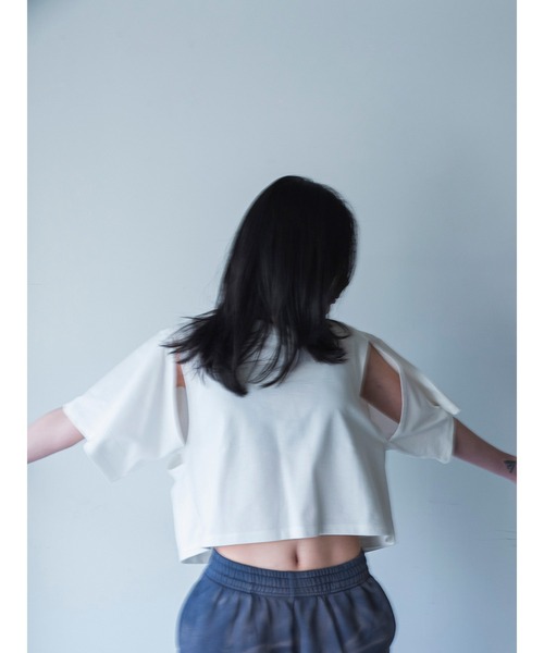 k3&co.（ケイスリーアンドコー）の「BACK OPEN TOP（Tシャツ/カットソー・レディース・チャコール/レッド/ホワイト・ONE SIZE）」の7枚目の写真