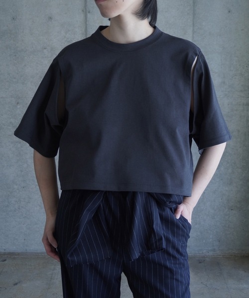 k3&co.（ケイスリーアンドコー）の「BACK OPEN TOP（Tシャツ/カットソー・レディース・チャコール/レッド/ホワイト・ONE SIZE）」の12枚目の写真