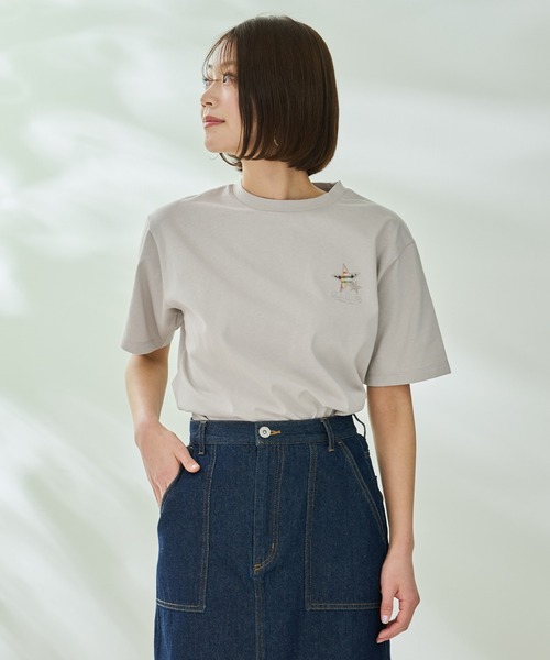 Arnold Palmer（アーノルドパーマー）の「スターモチーフ シェア Tシャツ（Tシャツ/カットソー・レディース・ホワイト/ブラック/グレイッシュベージュ・XS/S/M/L/LL）」の6枚目の写真