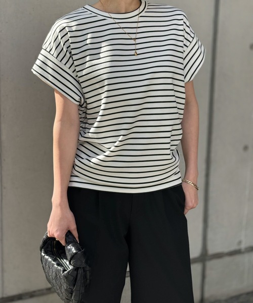 Emma Taylor（エマテイラー）の「ライトダンボールサイドドロストプルオーバー（Tシャツ/カットソー・レディース・ブラック/ホワイト/ホワイト系1・FREE）」の12枚目の写真