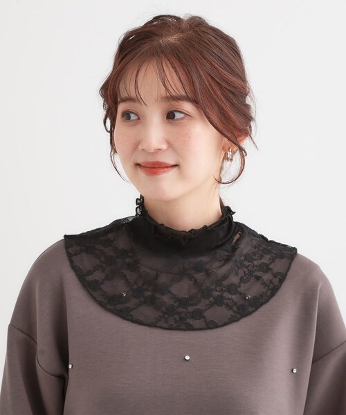 SHOO・LA・RUE（シューラルー）の「シアーネックカバー（その他小物・レディース・アイボリー/ブラック/アイボリー系3/ブラック系3・00）」の10枚目の写真