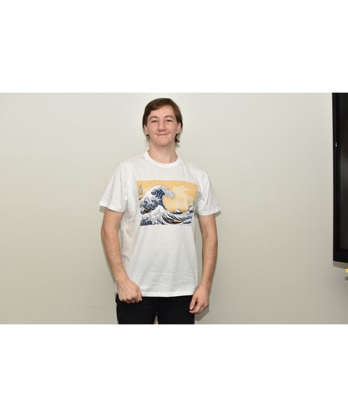 JIN plus（ジンプラス）の「波　神奈川沖浪裏　葛飾北斎　JIN+ 半袖Tシャツ（Tシャツ/カットソー・メンズ・ホワイト系その他2/ホワイト系その他4/ホワイト系その他/ホワイト系その他3・MEDIUM/X-LARGE/SMALL/LARGE）」の6枚目の写真