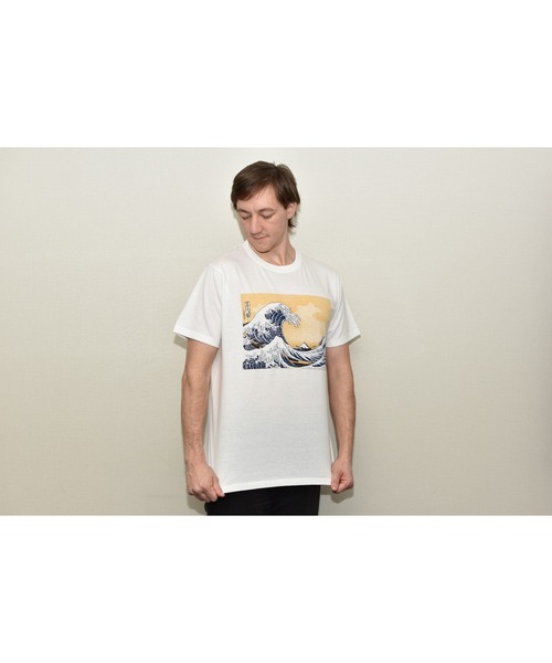 JIN plus（ジンプラス）の「波　神奈川沖浪裏　葛飾北斎　JIN+ 半袖Tシャツ（Tシャツ/カットソー・メンズ・ホワイト系その他2/ホワイト系その他4/ホワイト系その他/ホワイト系その他3・MEDIUM/X-LARGE/SMALL/LARGE）」の8枚目の写真