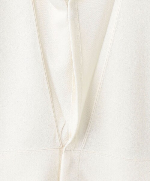 ASTRAET（アストラット）の「＜ASTRAET＞ブークレー Vネック フーデッドパーカー（パーカー・レディース・オフホワイト/ブラック・FREE）」の18枚目の写真