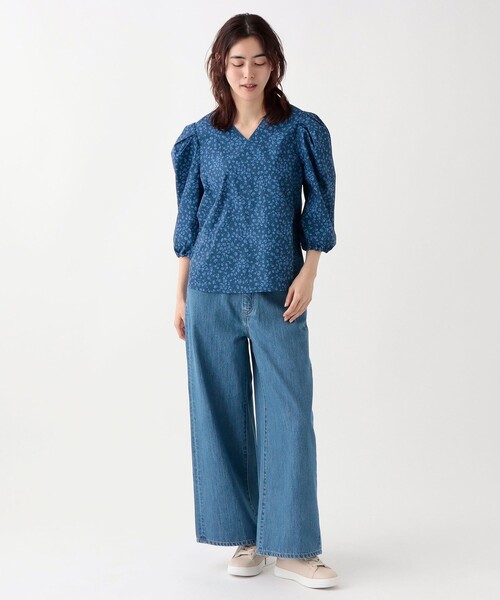 Afternoon Tea（アフタヌーンティー）の「フラワープリントＶネックブラウス（シャツ/ブラウス・レディース・ネイビー/ホワイト/ブラック・MEDIUM）」の11枚目の写真