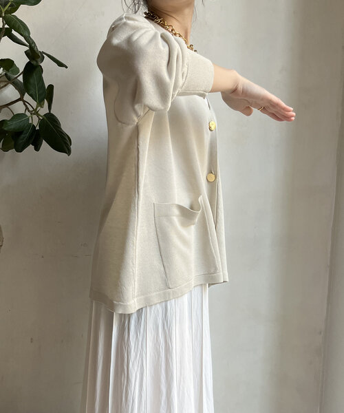 DouDou(ドゥドゥ)の「GOLDボタンシアーVカーディガン(カーディガン/ボレロ・レディース・ネイビー/ピンク/ライトグレー・FREE)」の20枚目の写真