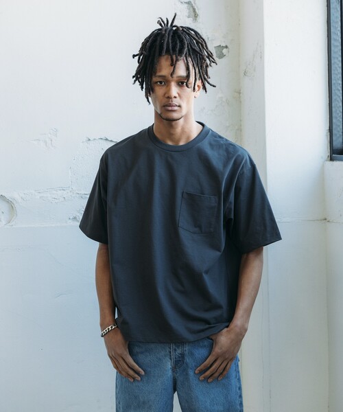 FREAK'S STORE（フリークスストア）の「FREAK’S STORE/フリークスストア AIRDRY 高機能素材 7.7オンス ビックシルエット クルーネック ポケットTシャツ/エアドライ ポリエステル Tシャツ/吸水速乾/遮熱性/UVカット（Tシャツ/カットソー・メンズ・チャコールグレー/ブラック/オリーブ/サックスブルー/ミント/ホワイト・SMALL/MEDIUM/LARGE）」の20枚目の写真