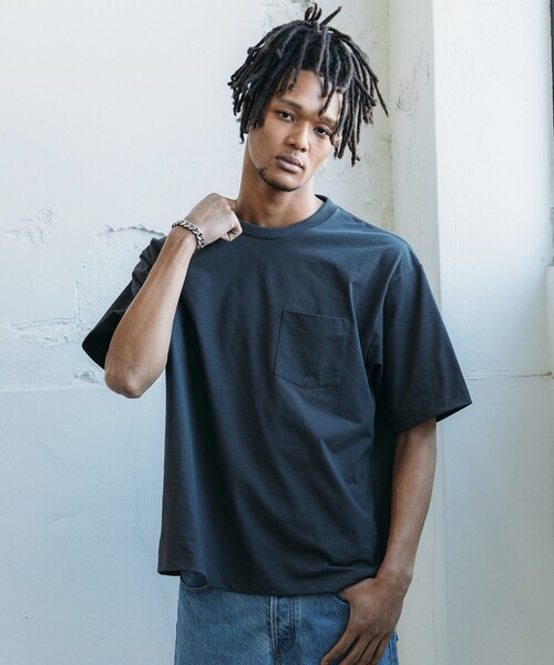 FREAK'S STORE（フリークスストア）の「FREAK’S STORE/フリークスストア AIRDRY 高機能素材 7.7オンス ビックシルエット クルーネック ポケットTシャツ/エアドライ ポリエステル Tシャツ/吸水速乾/遮熱性/UVカット（Tシャツ/カットソー・メンズ・チャコールグレー/ブラック/オリーブ/サックスブルー/ミント/ホワイト・SMALL/MEDIUM/LARGE）」の21枚目の写真