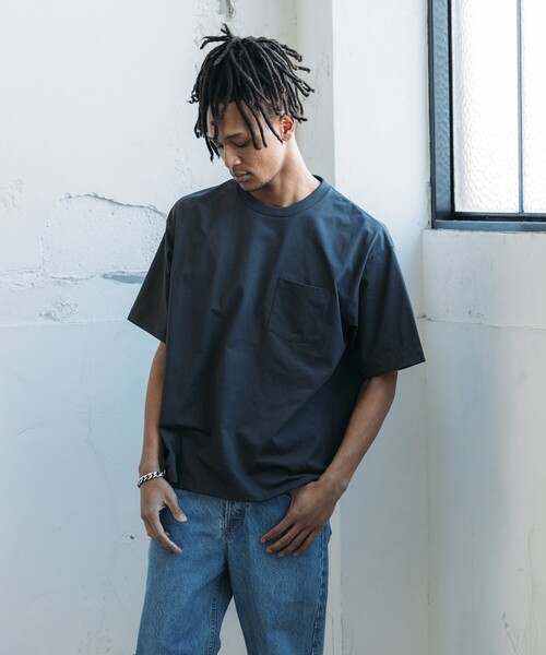 FREAK'S STORE（フリークスストア）の「FREAK’S STORE/フリークスストア AIRDRY 高機能素材 7.7オンス ビックシルエット クルーネック ポケットTシャツ/エアドライ ポリエステル Tシャツ/吸水速乾/遮熱性/UVカット（Tシャツ/カットソー・メンズ・チャコールグレー/ブラック/オリーブ/サックスブルー/ミント/ホワイト・SMALL/MEDIUM/LARGE）」の22枚目の写真