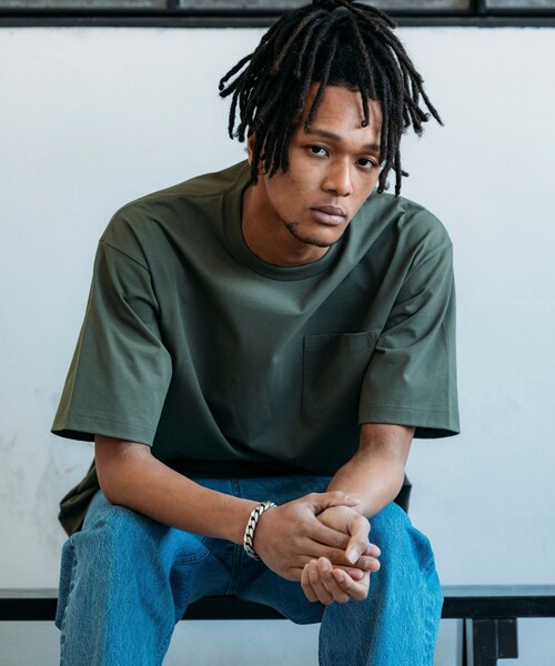 FREAK'S STORE（フリークスストア）の「FREAK’S STORE/フリークスストア AIRDRY 高機能素材 7.7オンス ビックシルエット クルーネック ポケットTシャツ/エアドライ ポリエステル Tシャツ/吸水速乾/遮熱性/UVカット（Tシャツ/カットソー・メンズ・チャコールグレー/ブラック/オリーブ/サックスブルー/ミント/ホワイト・SMALL/MEDIUM/LARGE）」の4枚目の写真