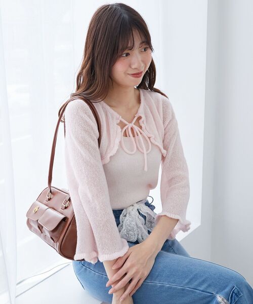 MAJESTIC LEGON（マジェスティックレゴン）の「デコルテオープンメッシュニット（ニット/セーター・レディース・ピンク/グレー/イエロー/ブラック/アイボリー・MEDIUM）」の5枚目の写真