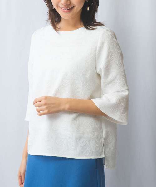 NARACAMICIE(ナラカミーチェ)の「【NARACAMICIE】フラワージャガード六分袖ブラウス(シャツ/ブラウス・レディース・グリーン/ホワイト/ネイビー・M/L/S/XL)」の2枚目の写真