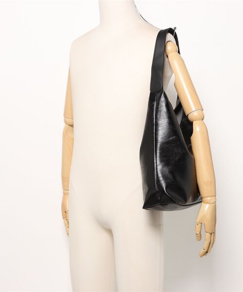 VIBGYOR（ヴィブジョー）の「urbanfemine./ショルダーバッグ U7450（ショルダーバッグ・レディース・ダークブラウン/ブラック/ブラウン・FREE）」の11枚目の写真