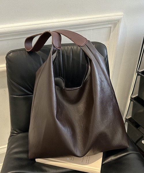 VIBGYOR（ヴィブジョー）の「urbanfemine./ショルダーバッグ U7450（ショルダーバッグ・レディース・ダークブラウン/ブラック/ブラウン・FREE）」の6枚目の写真