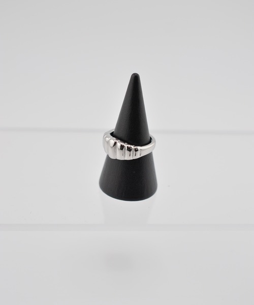 BROTHERHOOD(ブラザーフッド)の「【earyear】Ribbed Dome design peti Volume Ring(リング・レディース・シルバー/ゴールド・MEDIUM/LARGE)」の8枚目の写真