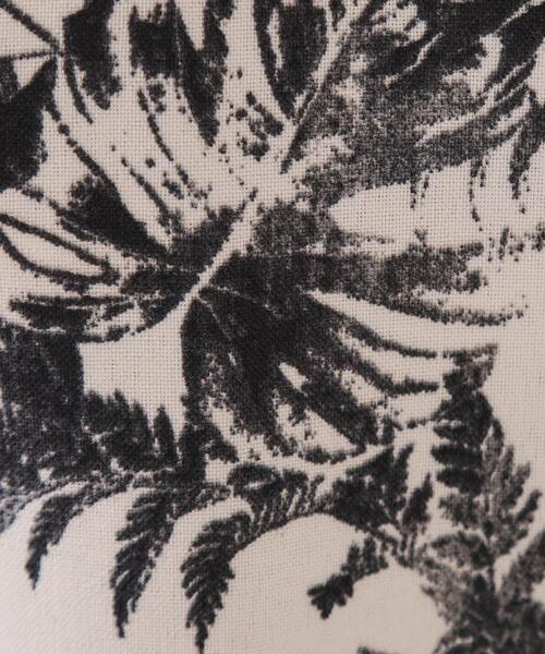 OPAQUE.CLIP（オペークドットクリップ）の「ボタニカルプリントイージーパンツ【洗濯機洗い可】（その他パンツ・レディース・チャコール/アイボリー系・42/40/38）」の10枚目の写真