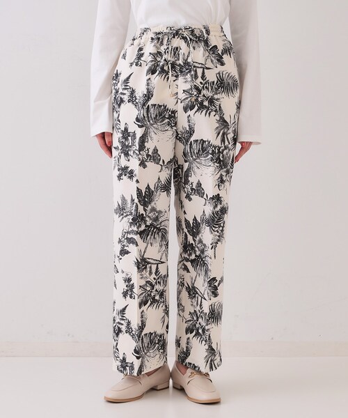 OPAQUE.CLIP（オペークドットクリップ）の「ボタニカルプリントイージーパンツ【洗濯機洗い可】（その他パンツ・レディース・チャコール/アイボリー系・42/40/38）」の11枚目の写真